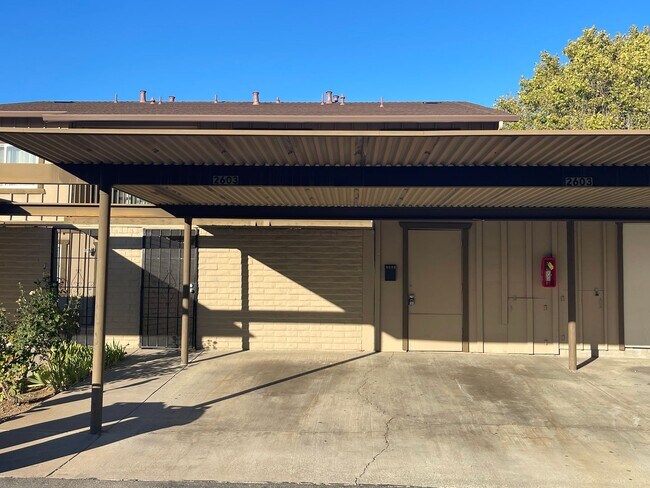 Foto del edificio - Gorgeous Updated Antioch Condo!