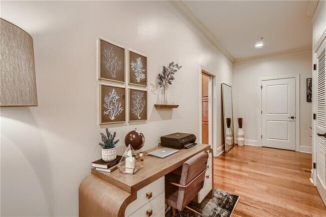 Foto del edificio - 6060 City Walk Ln