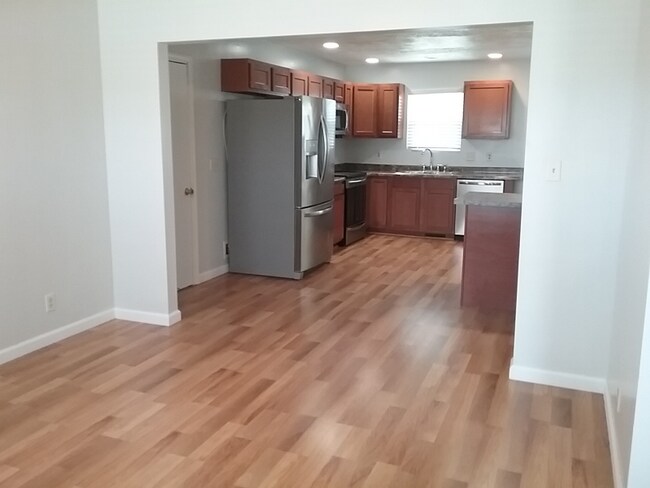 Foto del edificio - 12620 Kenai Dr