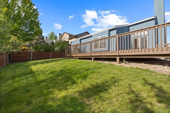 Foto del edificio - BRIGHT & UPDATED RANCH-STYLE HOME in D-20