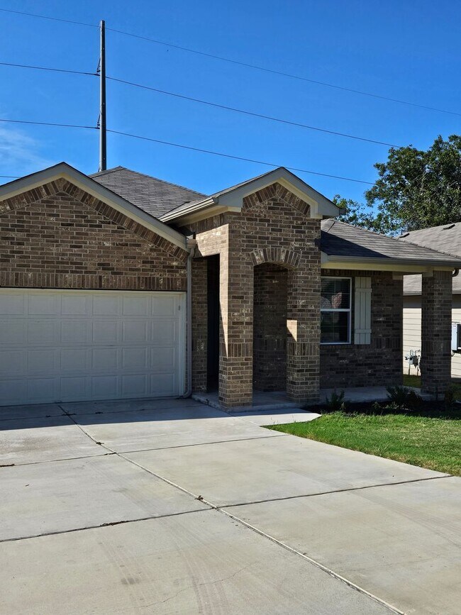 Building Photo - 4-Bedroom Home for Lease – Hutto, TX