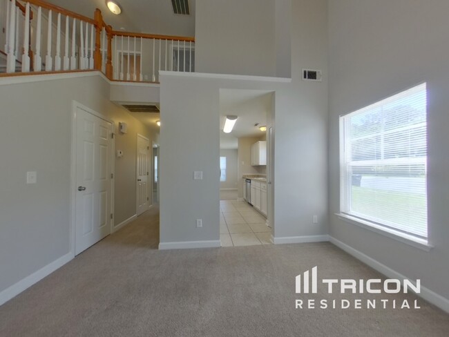 Foto del edificio - 1623 Long Paw Ln