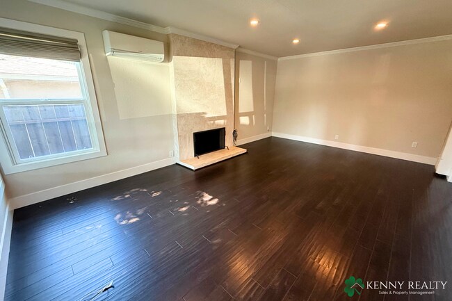 Foto del edificio - 3 Bedroom, 2 Bathroom (Main House + ADU) -...