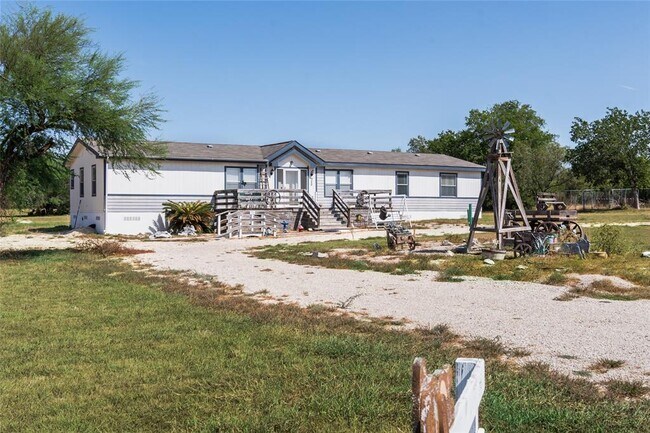 Building Photo - 920 Grant Harris Rd
