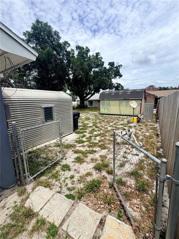 Building Photo - 506 Holt Cir