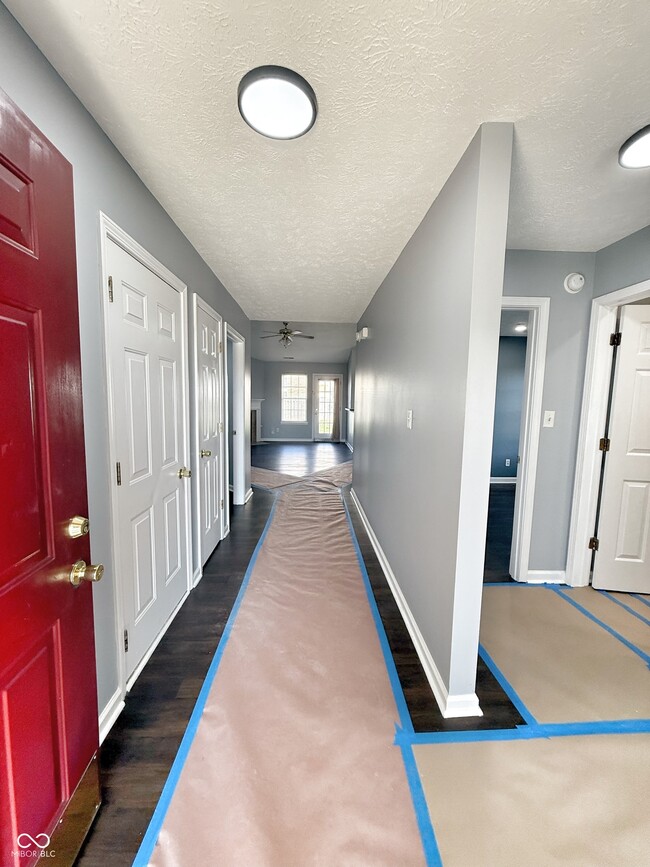 Building Photo - 1050 Wild Ivy Trail