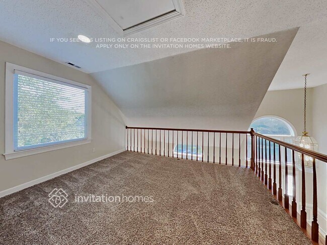 Foto del edificio - 8905 Bridgepath Trail