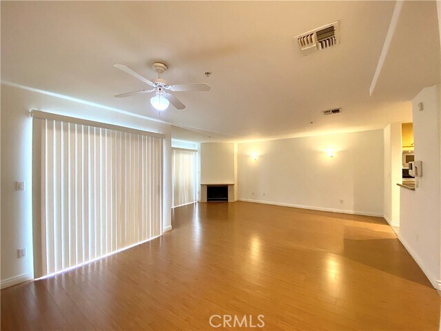 Building Photo - 845 S Plymouth Blvd