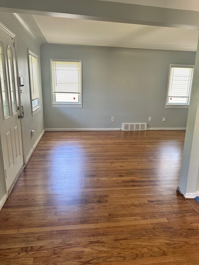 Foto del edificio - 650 Lebaron Ave