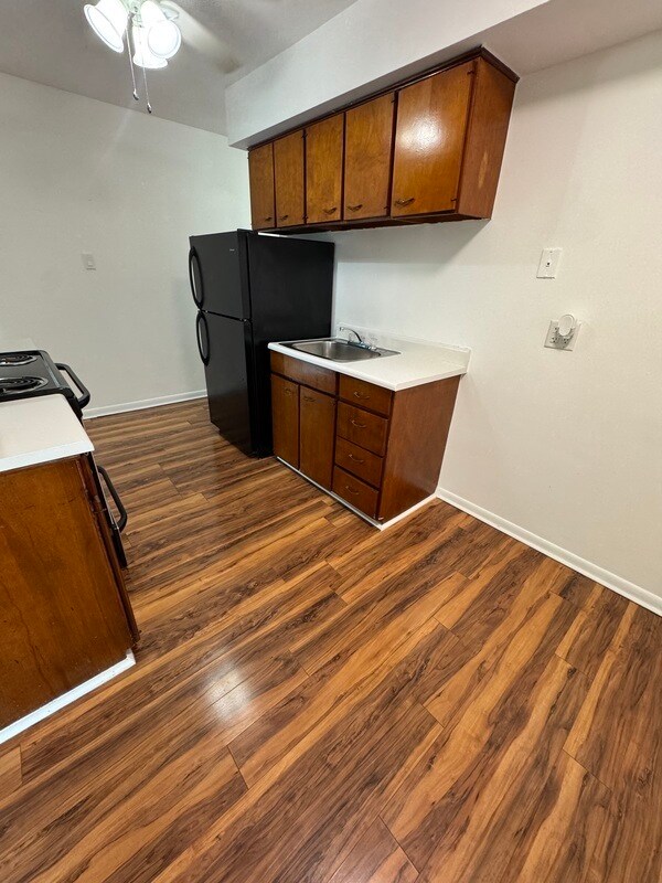 Foto del edificio - 4502 Grove Ave