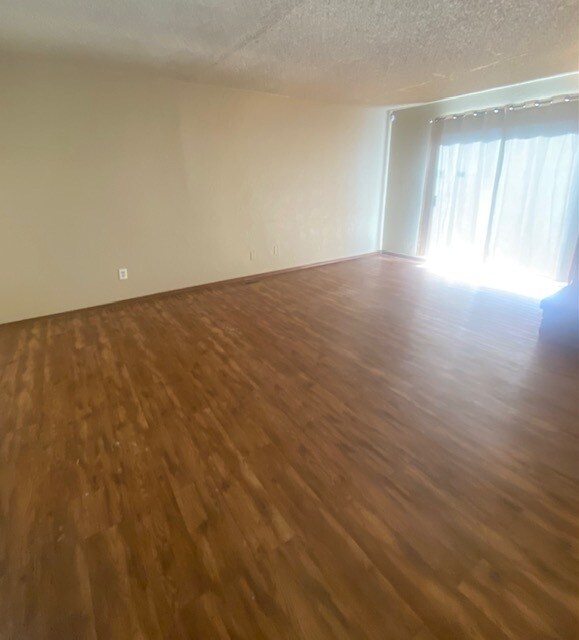 Foto del edificio - 3740 Winds W Ct