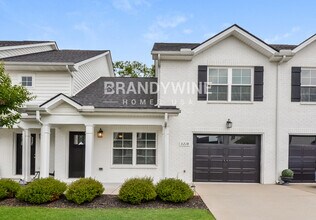 Building Photo - 3218 Clemons Cir