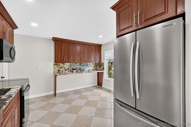 Building Photo - 241 NW 49th St