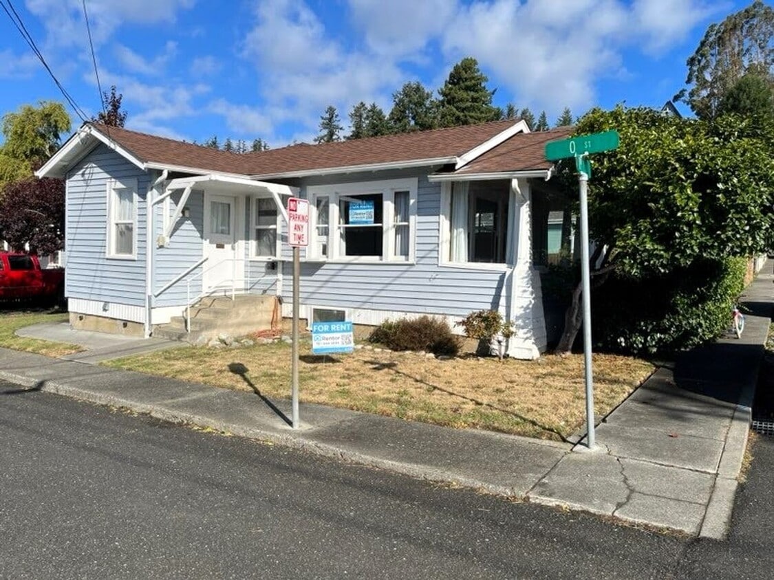 Foto principal - Pet-Friendly Centrally Located Fortuna Home Just Off Main Street!