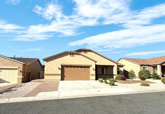 Building Photo - BEAUTIFUL GRANVILLE HOME!