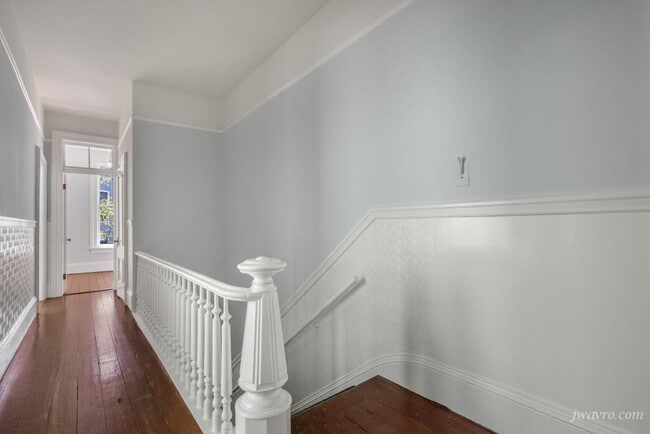 Building Photo - 153 Lexington St