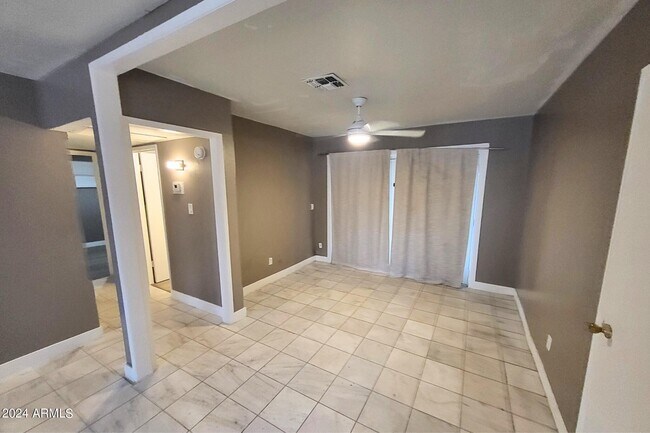 Building Photo - 2609 W McLellan Blvd
