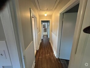 Building Photo - 1404 Bel Aire Dr