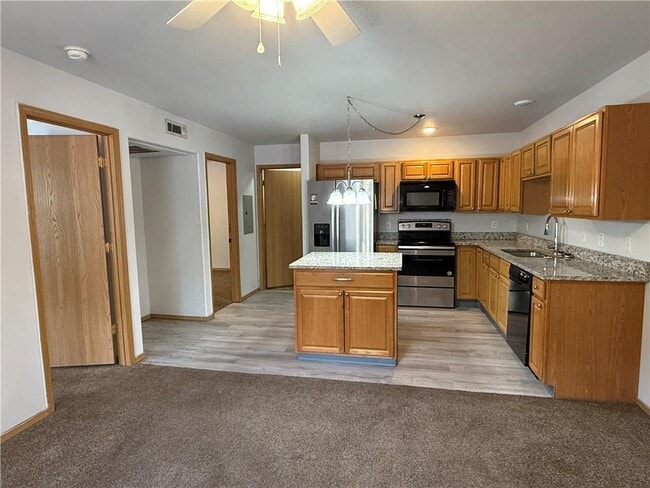 Building Photo - 8148 Randall Ln