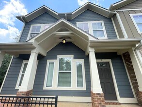 Building Photo - 125 Hobson Ave