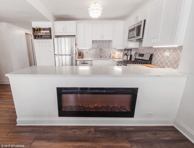 Foto del edificio - 3950 N Lake Shore Dr