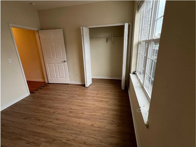 Foto del edificio - 1314 Sierra Dr