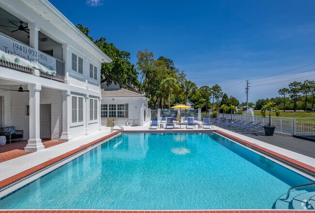 Piscina principal - Tradition at Palm Aire