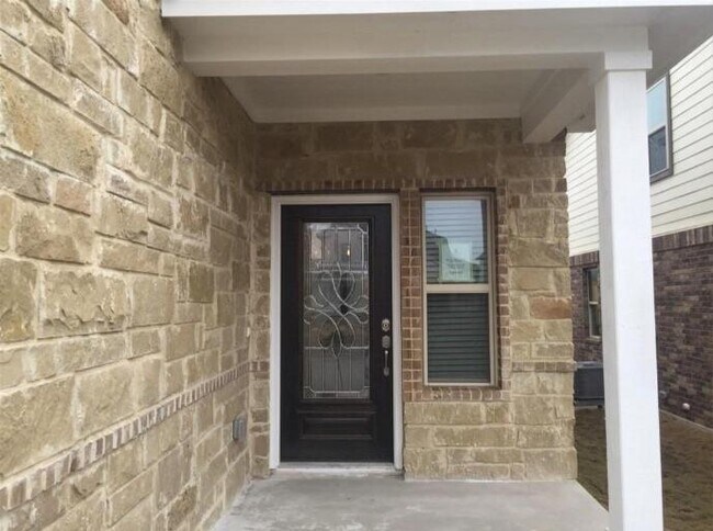 Foto del edificio - 7307 Albany Dr