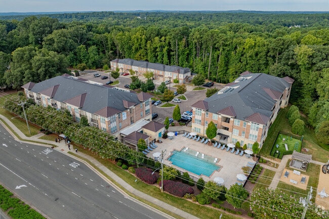 Aerial - 1701 North