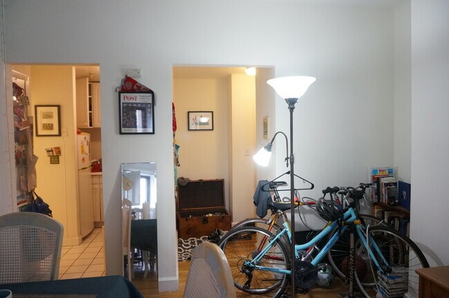 Building Photo - 529 Beacon St