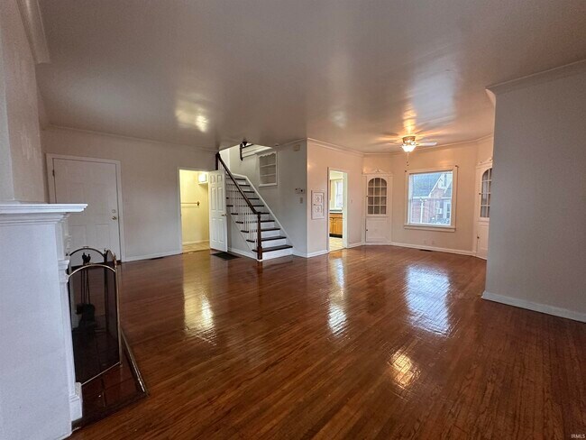 Building Photo - 909 Lincoln Ave