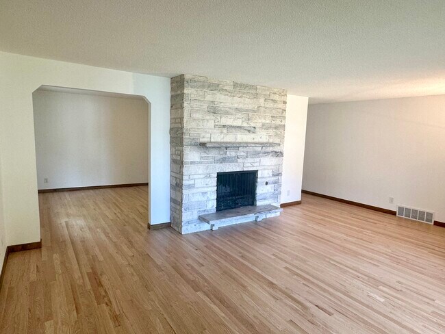 Foto del edificio - 7301 Glouchester Dr