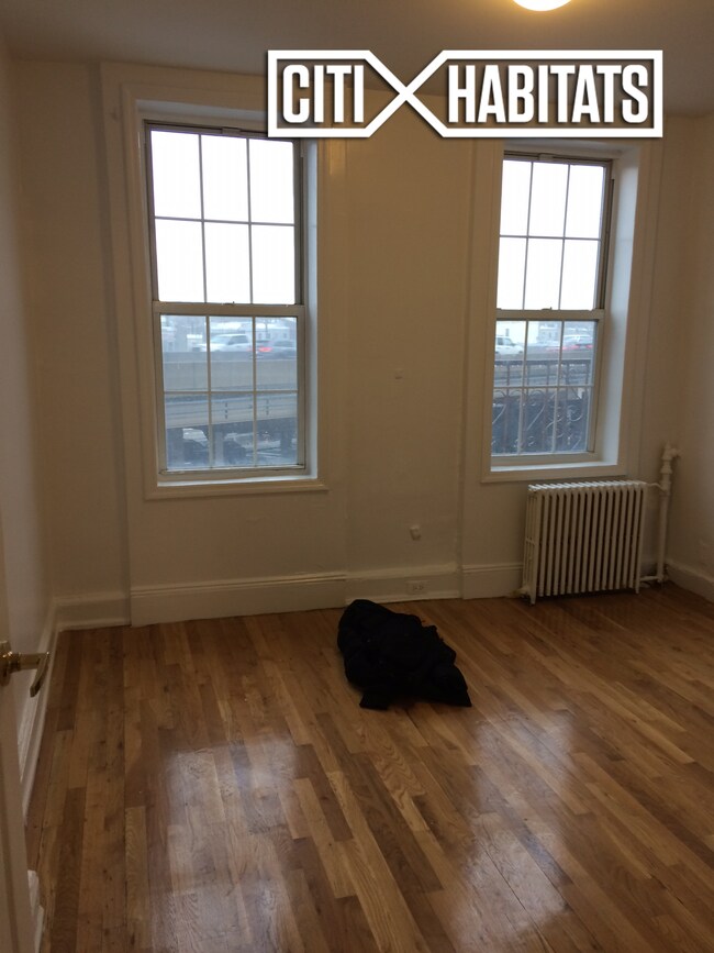 Foto del edificio - 111 Richardson St