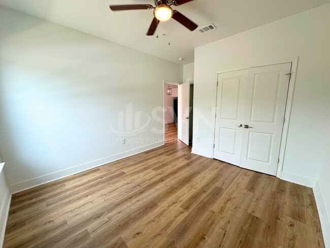 Building Photo - Palmetto Place Apartments