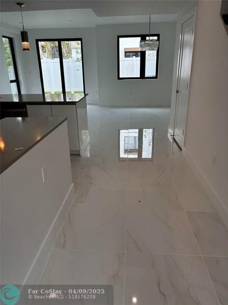 Foto del edificio - 4151 S oaks Pl