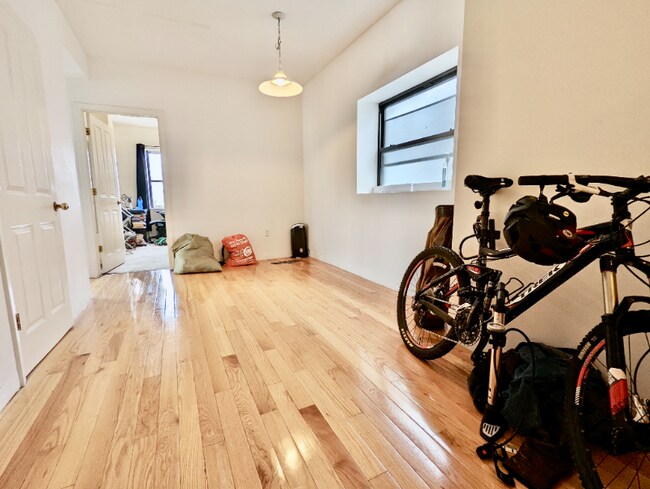 Building Photo - 636-638-638 Beacon St