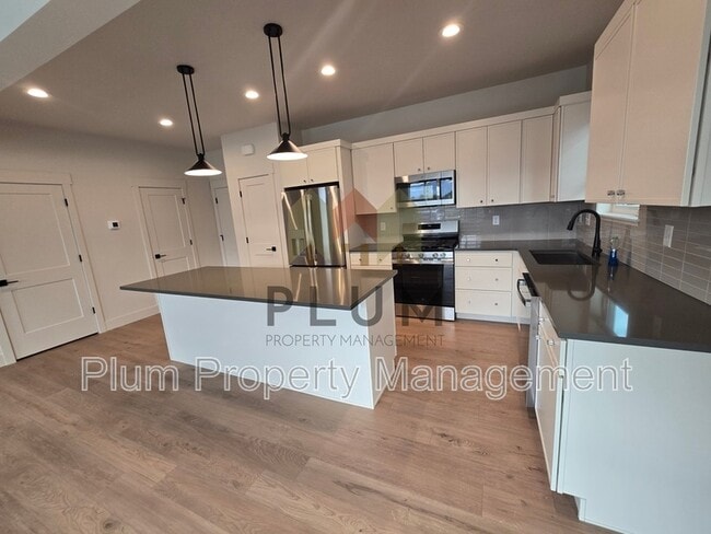 Building Photo - 2301 A Mary Jane Blvd