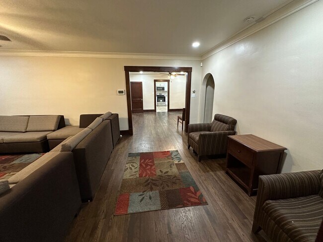 Foto del edificio - 177 Brookline Ave