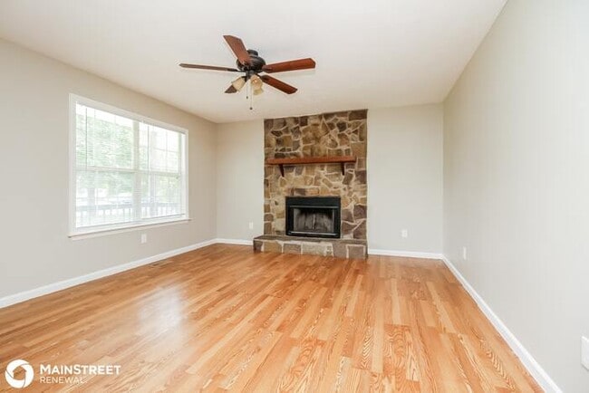 Building Photo - 112 Centennial Dr, La Vergne, TN 37086