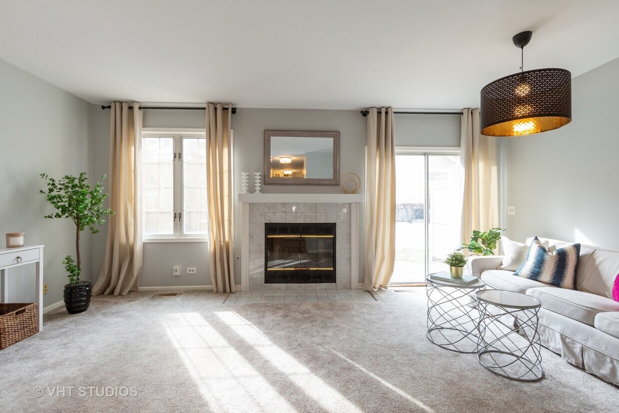 Primary Photo - 1206 S Parkside Dr