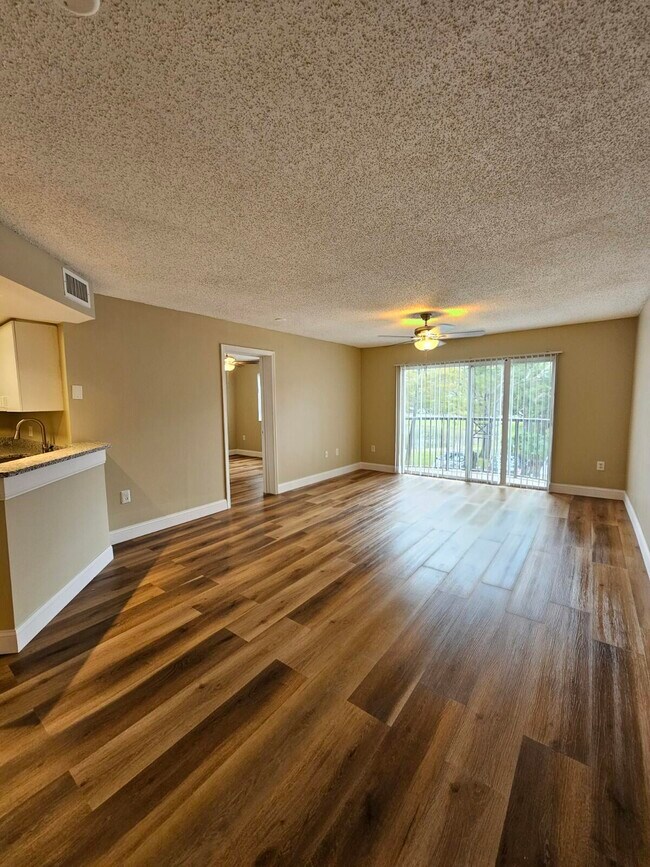 Foto del edificio - 4187 N Haverhill Rd