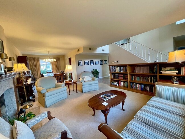 Foto del edificio - Spacious 4 bedroom 3 bath Home in Beautiful San Carlos