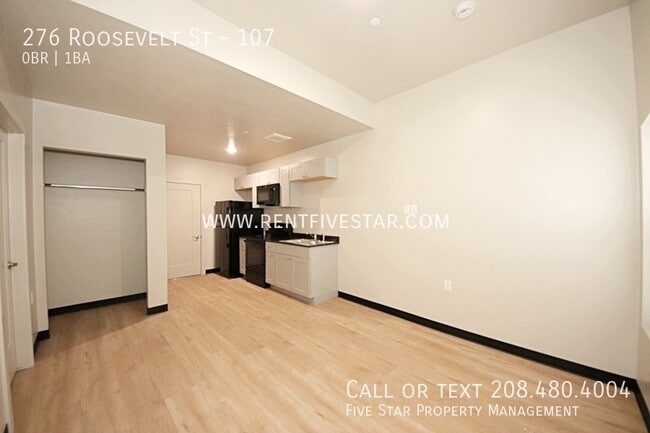 Building Photo - 276 Roosevelt St