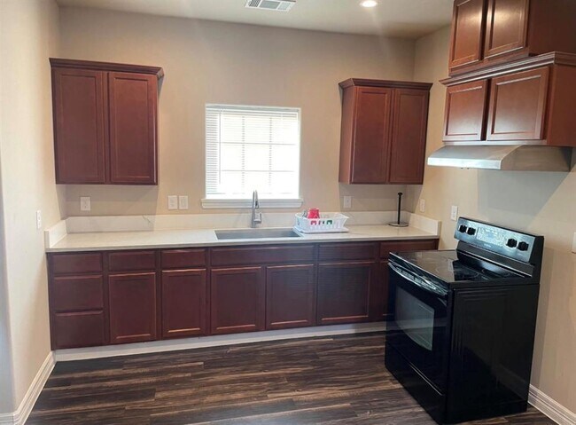 Foto del edificio - 10342 Doyle Rd