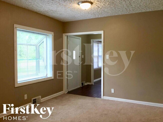 Building Photo - 4209 E Pleasant Run Pkwy S Dr