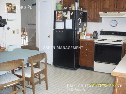 Building Photo - 1480 Ford Pl