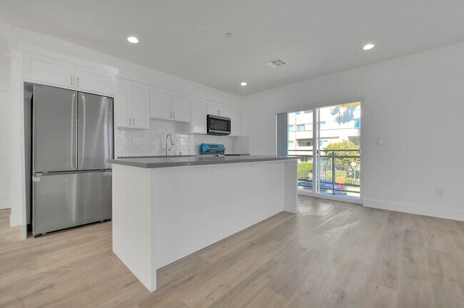 Foto del edificio - 11730 Hamlin St