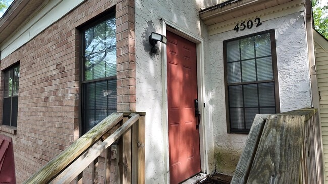 Building Photo - 4502 Yorktown Pl