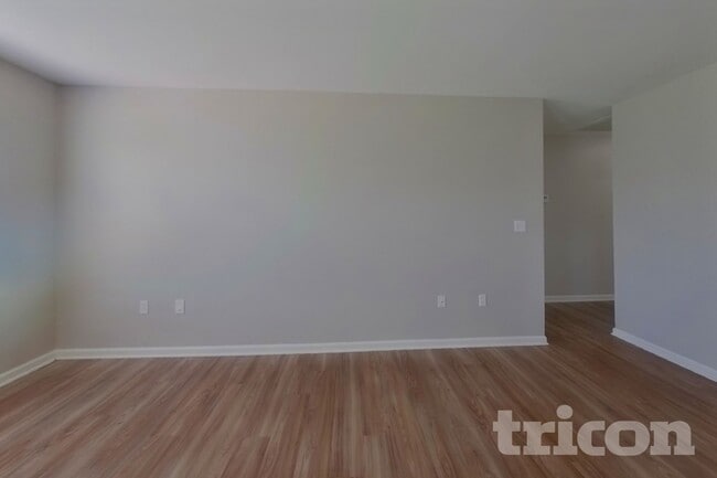 Building Photo - 1221 Grace Ct
