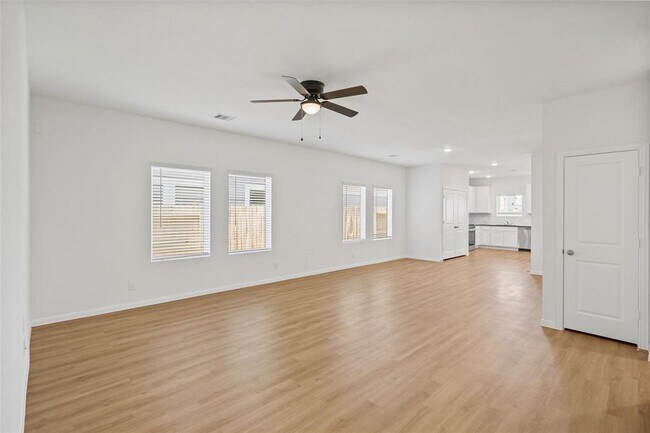 Foto del edificio - 4319 Maple Root Ln